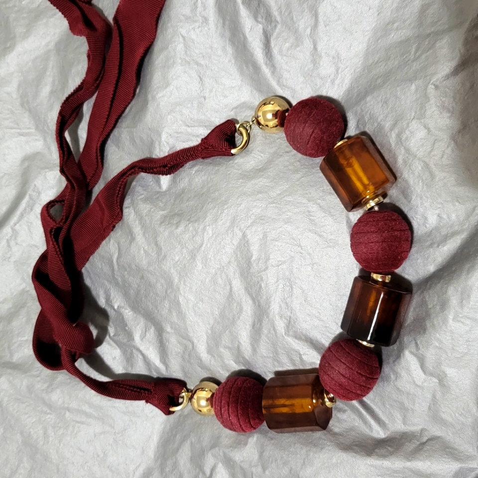 Ann Taylor Factory Burgundy And Gold Necklace